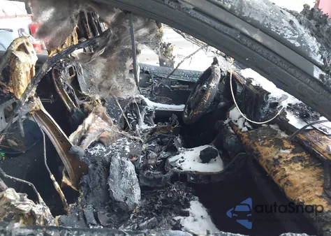 2023 Toyota Rav4 Xle z USA, uszkodzony, nr VIN 2T3P1RFV4PC359622